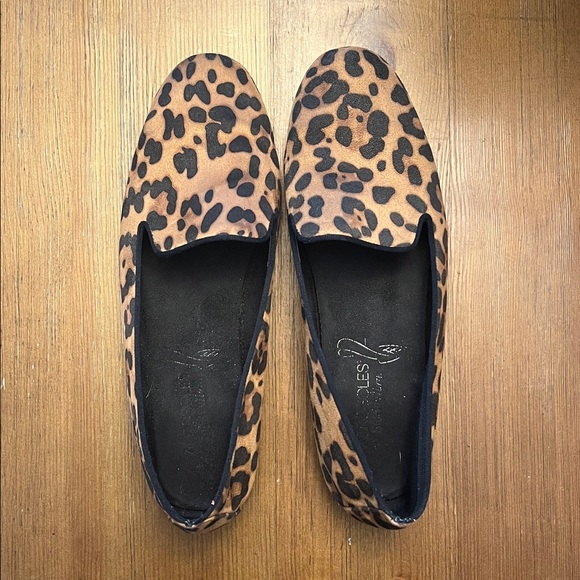 Aerosoles Leopard Print Loafers - Picture 1 of 3